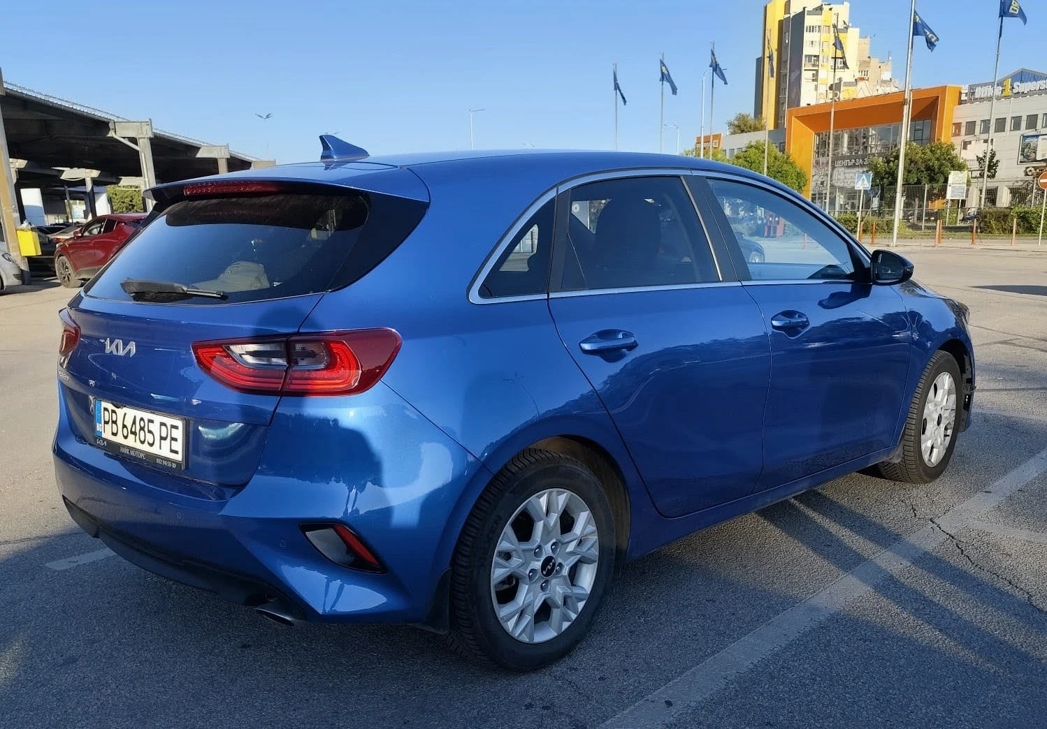 Kia Ceed 1.5 T Executive, снимка 3 - Автомобили и джипове - 56075705