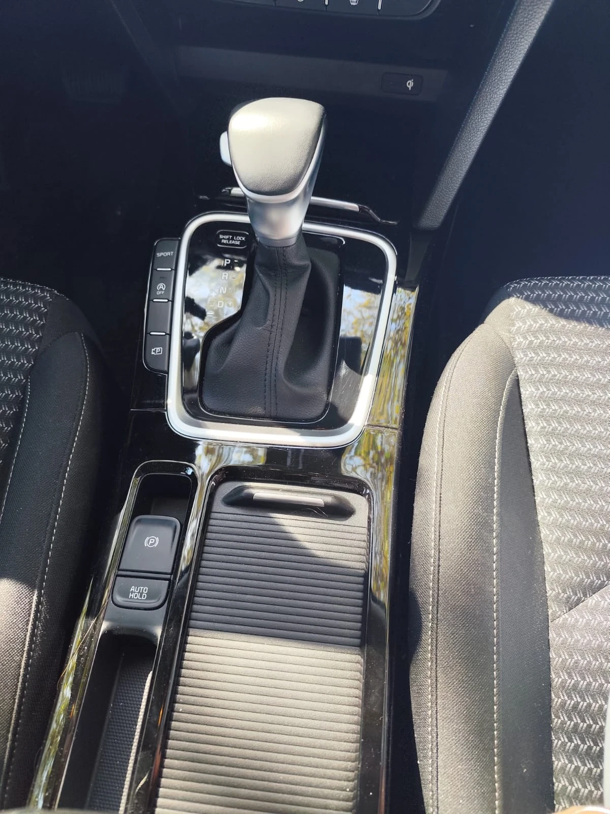Kia Ceed 1.5 T Executive, снимка 8 - Автомобили и джипове - 56075705