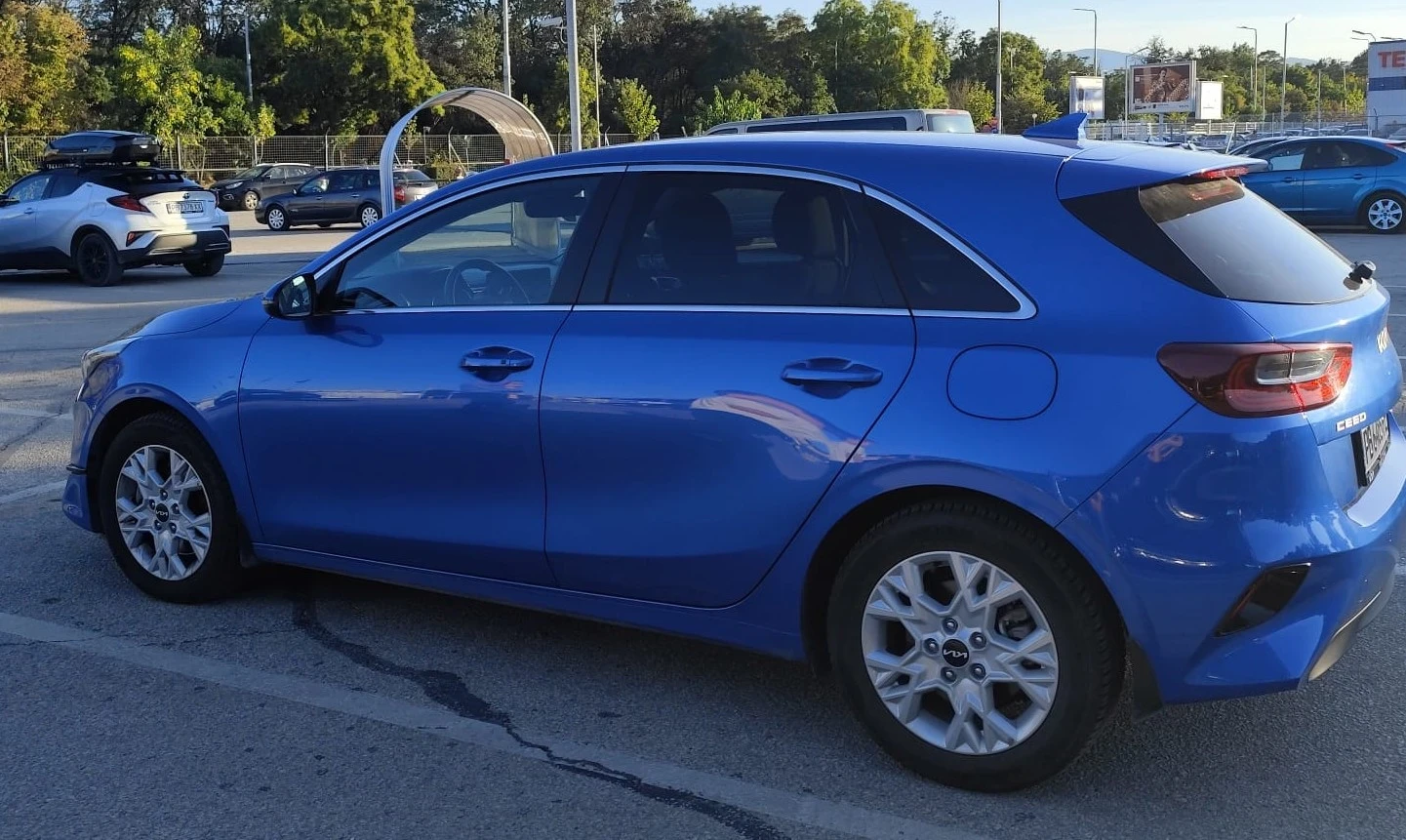 Kia Ceed 1.5 T Executive, снимка 4 - Автомобили и джипове - 56075705