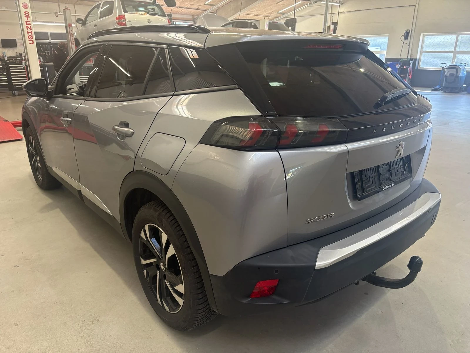 Peugeot 2008 1.5 HDI | EAT8 | Allure+ | LED | Camera, снимка 6 - Автомобили и джипове - 56130174
