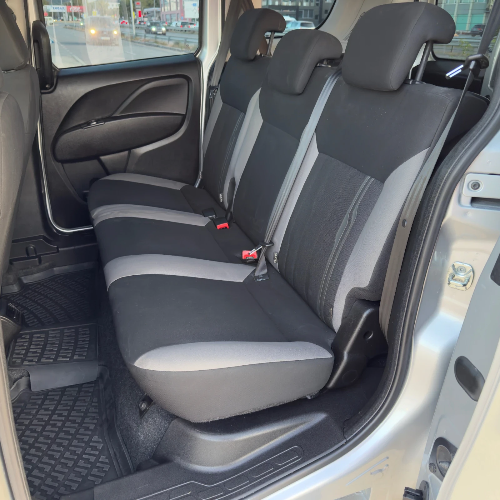 Fiat Doblo 1.6 D MULTIJET, снимка 12 - Автомобили и джипове - 56328265