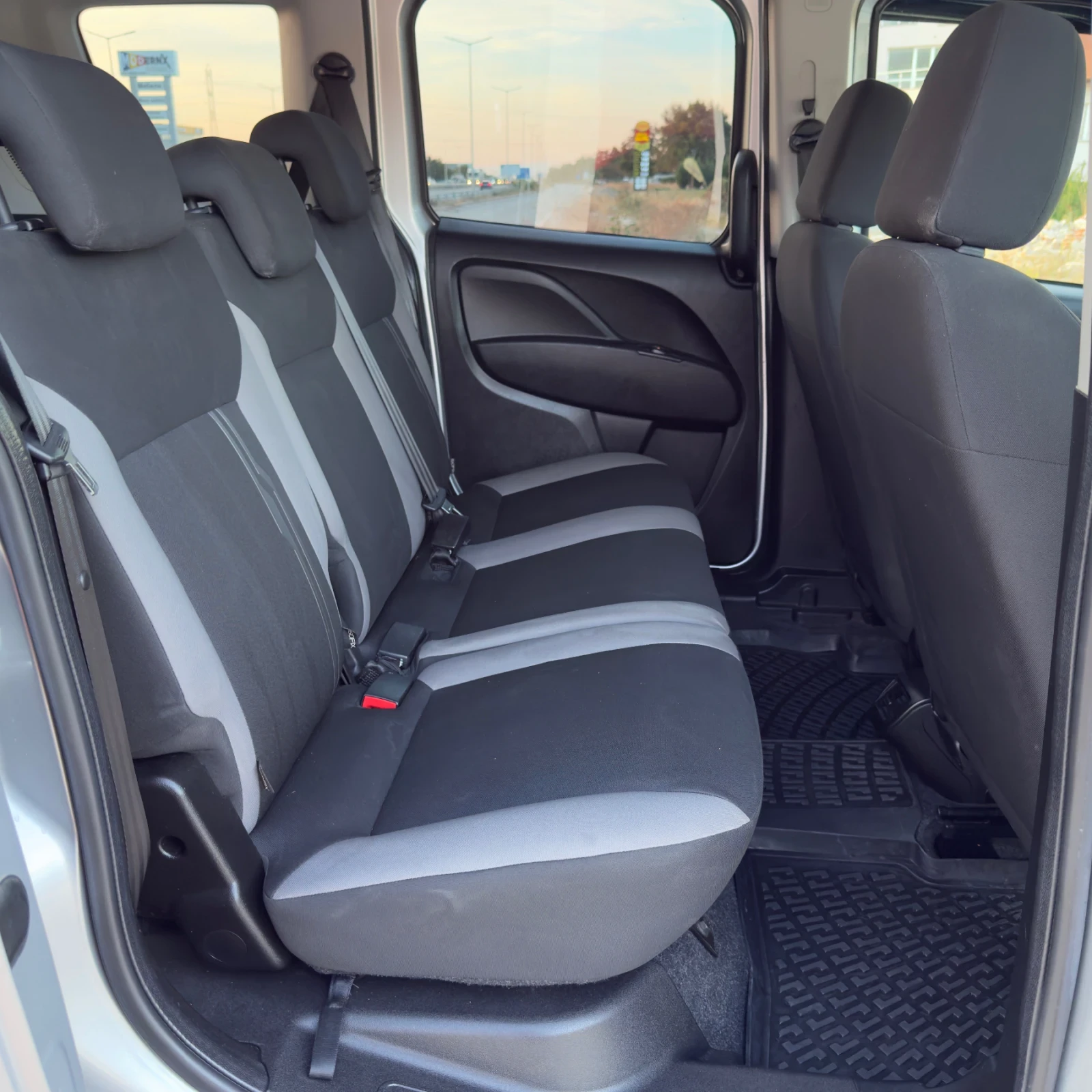 Fiat Doblo 1.6 D MULTIJET, снимка 13 - Автомобили и джипове - 56328265