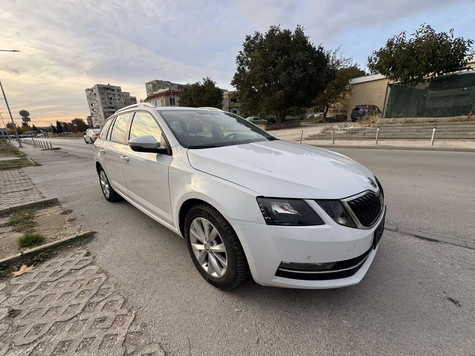 Skoda Octavia, снимка 6 - Автомобили и джипове - 56646645