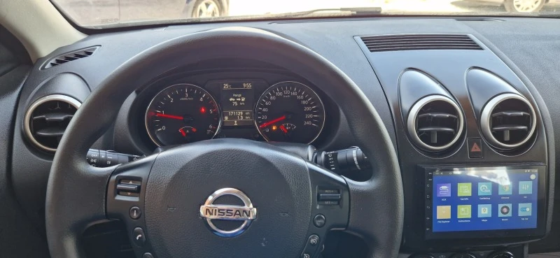 Nissan Qashqai 1.5 DCI, снимка 10 - Автомобили и джипове - 41016748