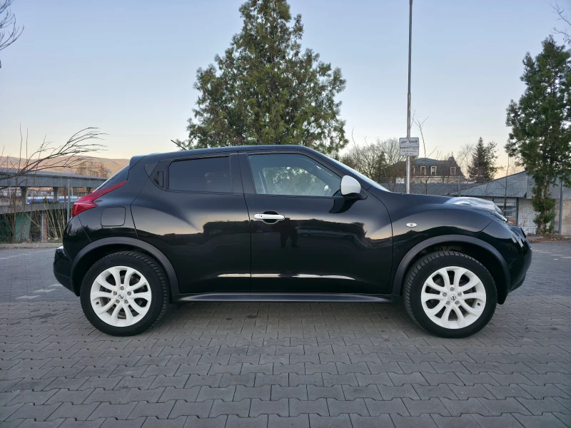 Nissan Juke 1.6i Turbo 4x4 automatik, снимка 8 - Автомобили и джипове - 49584519