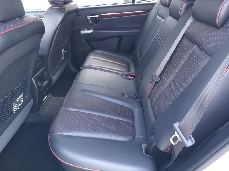 Hyundai Santa fe 2.7 бензин;автоматик КОЛЕДНА ЦЕНА 12999лв., снимка 9 - Автомобили и джипове - 50538004