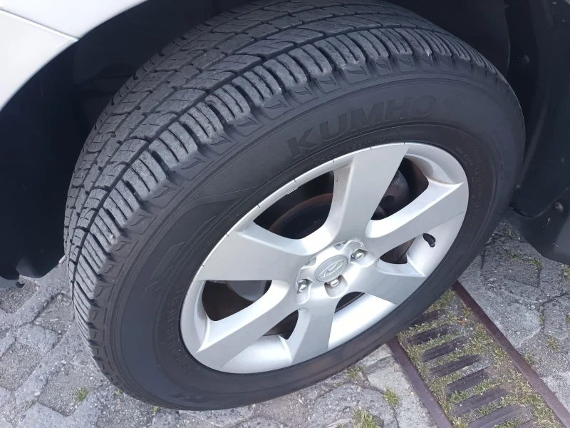 Hyundai Santa fe 2.7 бензин;автоматик КОЛЕДНА ЦЕНА 12999лв., снимка 15 - Автомобили и джипове - 50538004