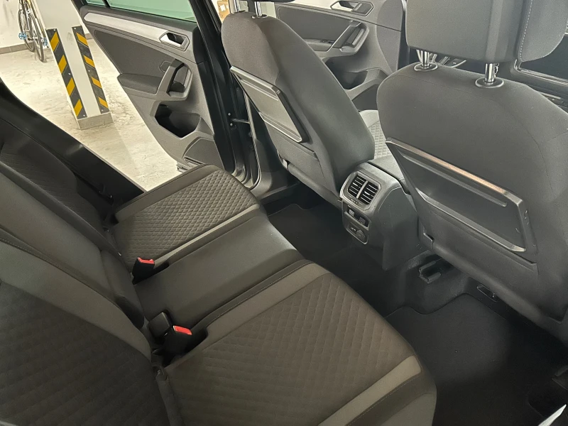 VW Tiguan, снимка 12 - Автомобили и джипове - 52416875