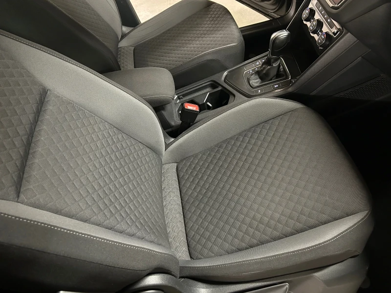 VW Tiguan, снимка 10 - Автомобили и джипове - 52416875