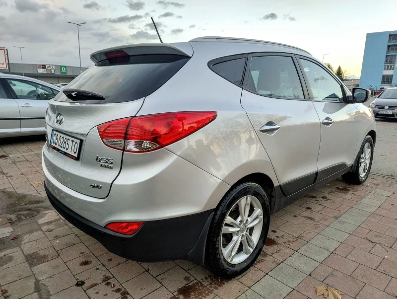 Hyundai IX35 2.0 CRDI 4WD 184 к.с., снимка 5 - Автомобили и джипове - 52625142