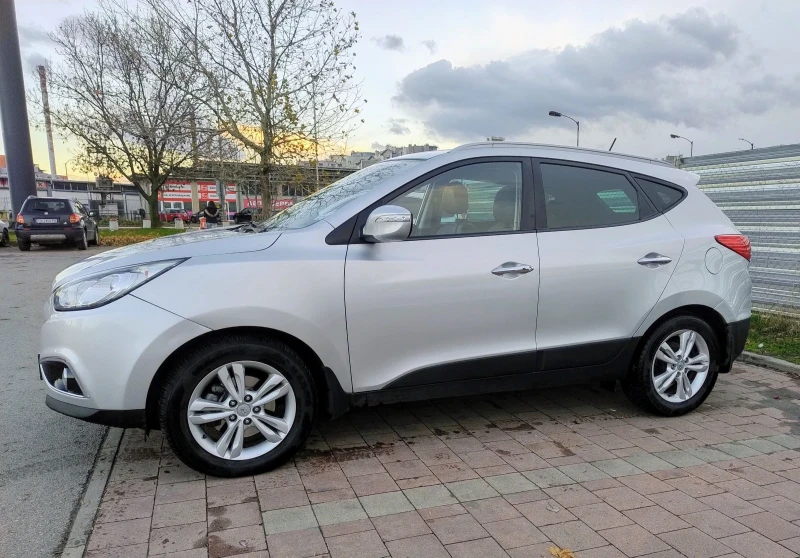 Hyundai IX35 2.0 CRDI 4WD 184 к.с., снимка 8 - Автомобили и джипове - 52625142