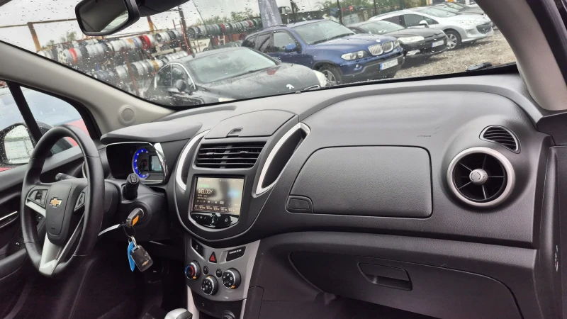Chevrolet Trax 1.7CDT-I Автомат* Full Opt * РЕГИСТРИРАН * БАРТЕР, снимка 13 - Автомобили и джипове - 52947191