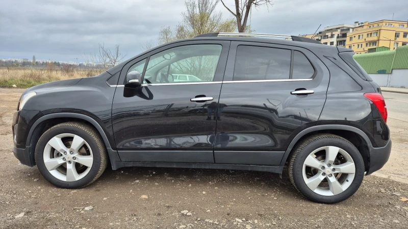 Chevrolet Trax 1.7CDT-I Автомат* Full Opt * РЕГИСТРИРАН * БАРТЕР, снимка 3 - Автомобили и джипове - 52947191
