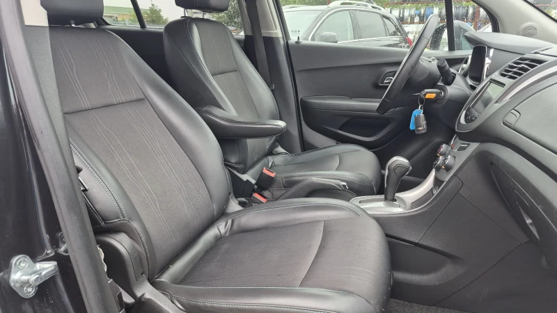 Chevrolet Trax 1.7CDT-I Автомат* Full Opt * РЕГИСТРИРАН * БАРТЕР, снимка 12 - Автомобили и джипове - 52947191