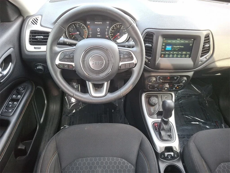 Jeep Compass Sport * CARFAX * АвтоКредит* (ЦЕНА ДО БГ), снимка 7 - Автомобили и джипове - 53238345