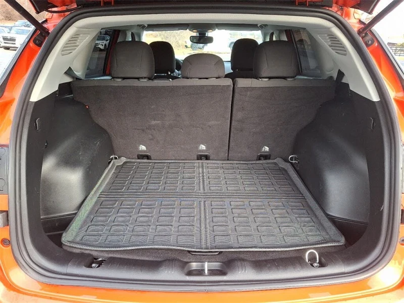 Jeep Compass Sport * CARFAX * АвтоКредит* (ЦЕНА ДО БГ), снимка 15 - Автомобили и джипове - 53238345