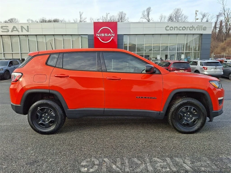 Jeep Compass Sport * CARFAX * АвтоКредит* (ЦЕНА ДО БГ), снимка 6 - Автомобили и джипове - 53238345