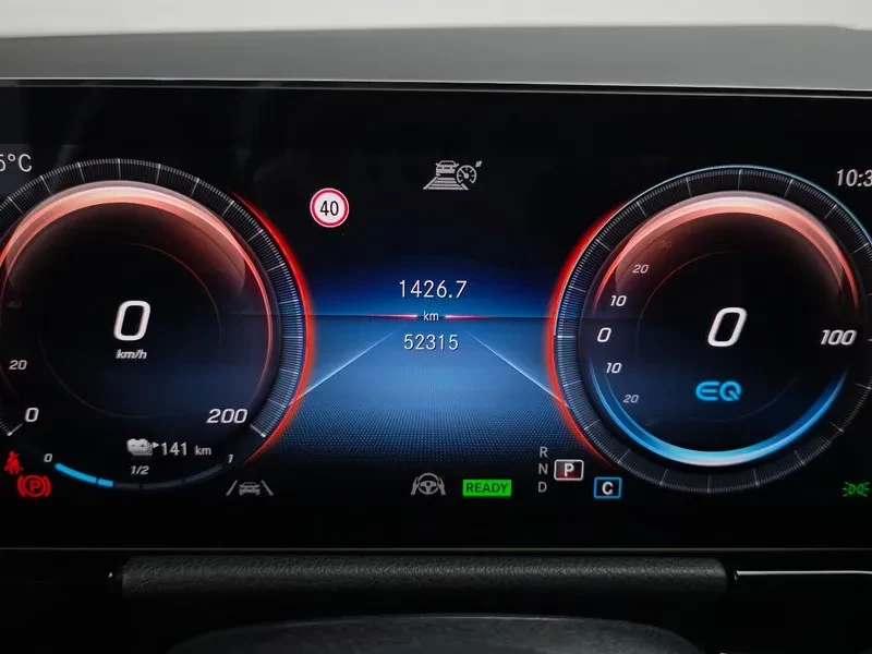 Mercedes-Benz EQA, снимка 8 - Автомобили и джипове - 56015991