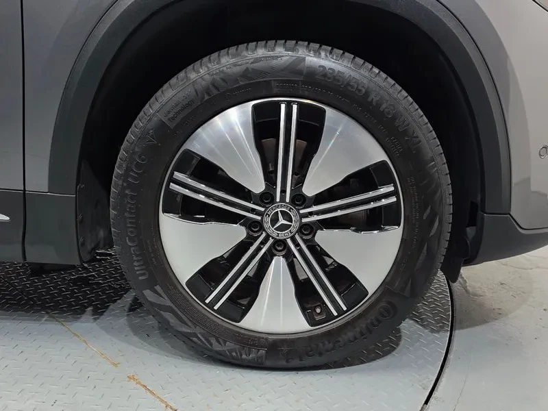 Mercedes-Benz EQA, снимка 5 - Автомобили и джипове - 56015991