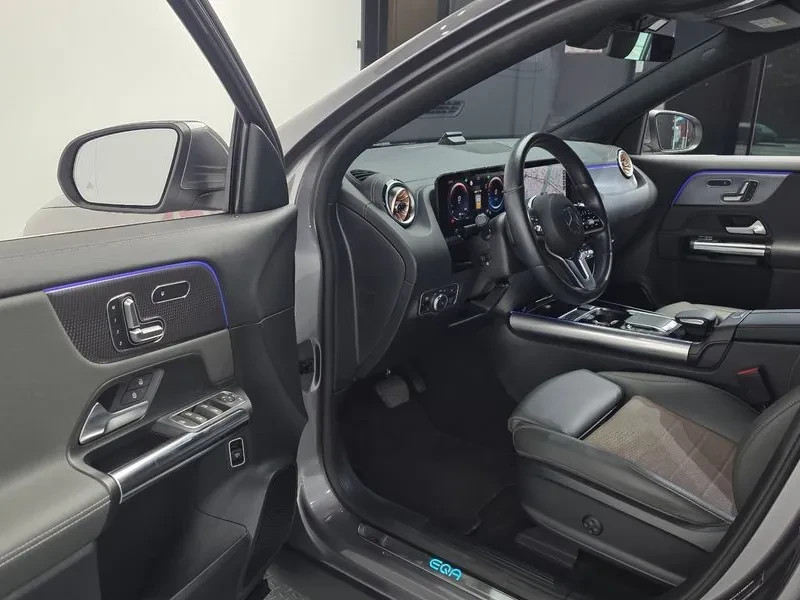Mercedes-Benz EQA, снимка 10 - Автомобили и джипове - 56015991
