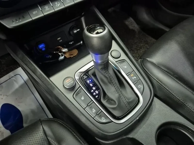 Hyundai Kona 1.6 - САМО 30% АВАНС, снимка 12 - Автомобили и джипове - 56305023
