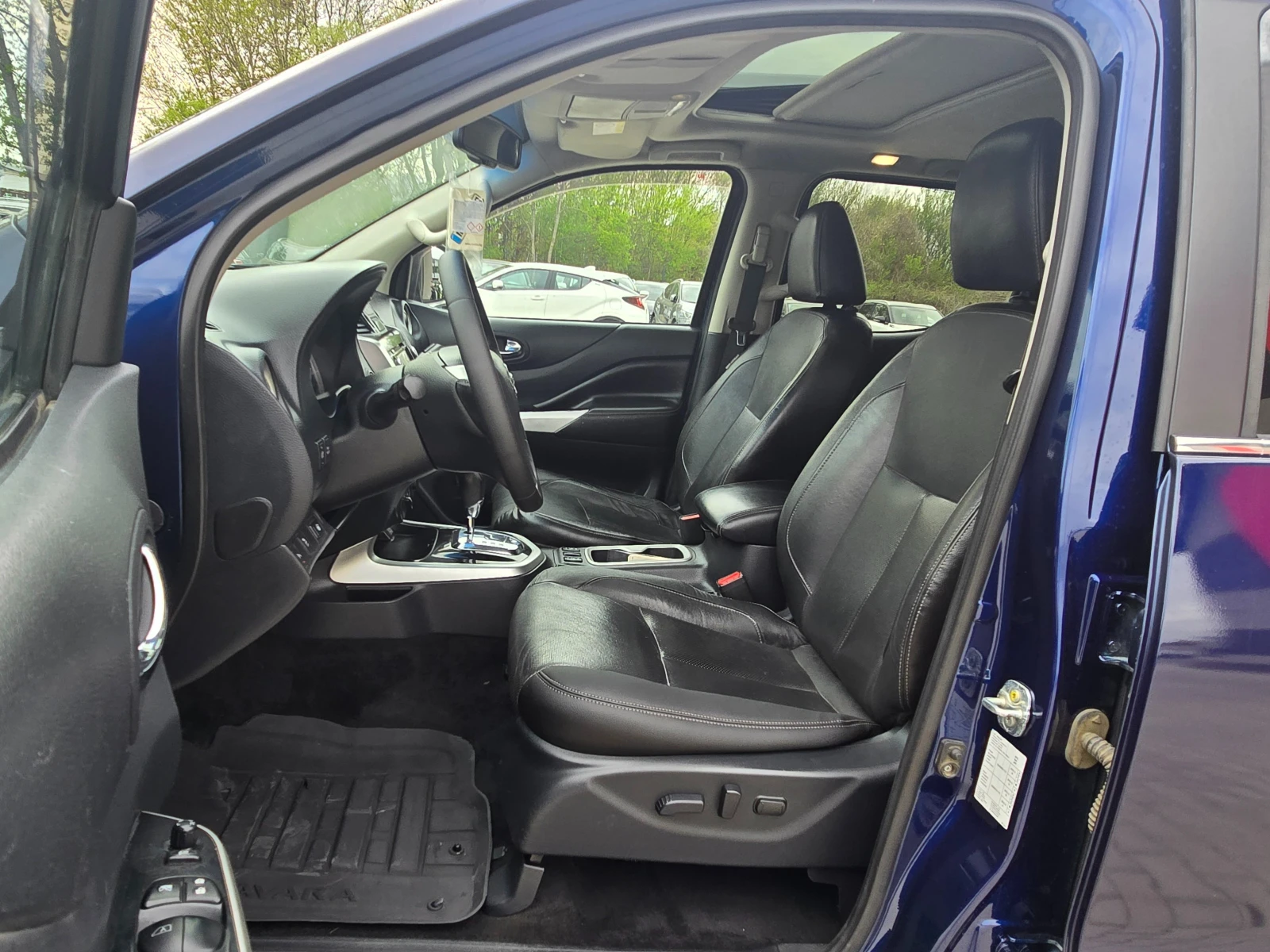 Nissan Navara 2.3D, 190к.с., 4х4, Автомат, Камера 360!, снимка 7 - Автомобили и джипове - 50947801