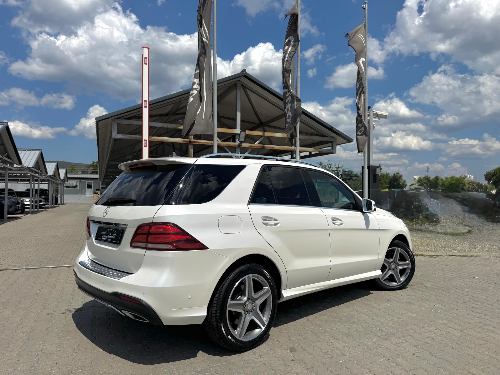 Mercedes-Benz GLE 400 AMG#PANORAMA#360* CAM#AIRM#KEYLESS#H&K - изображение 4