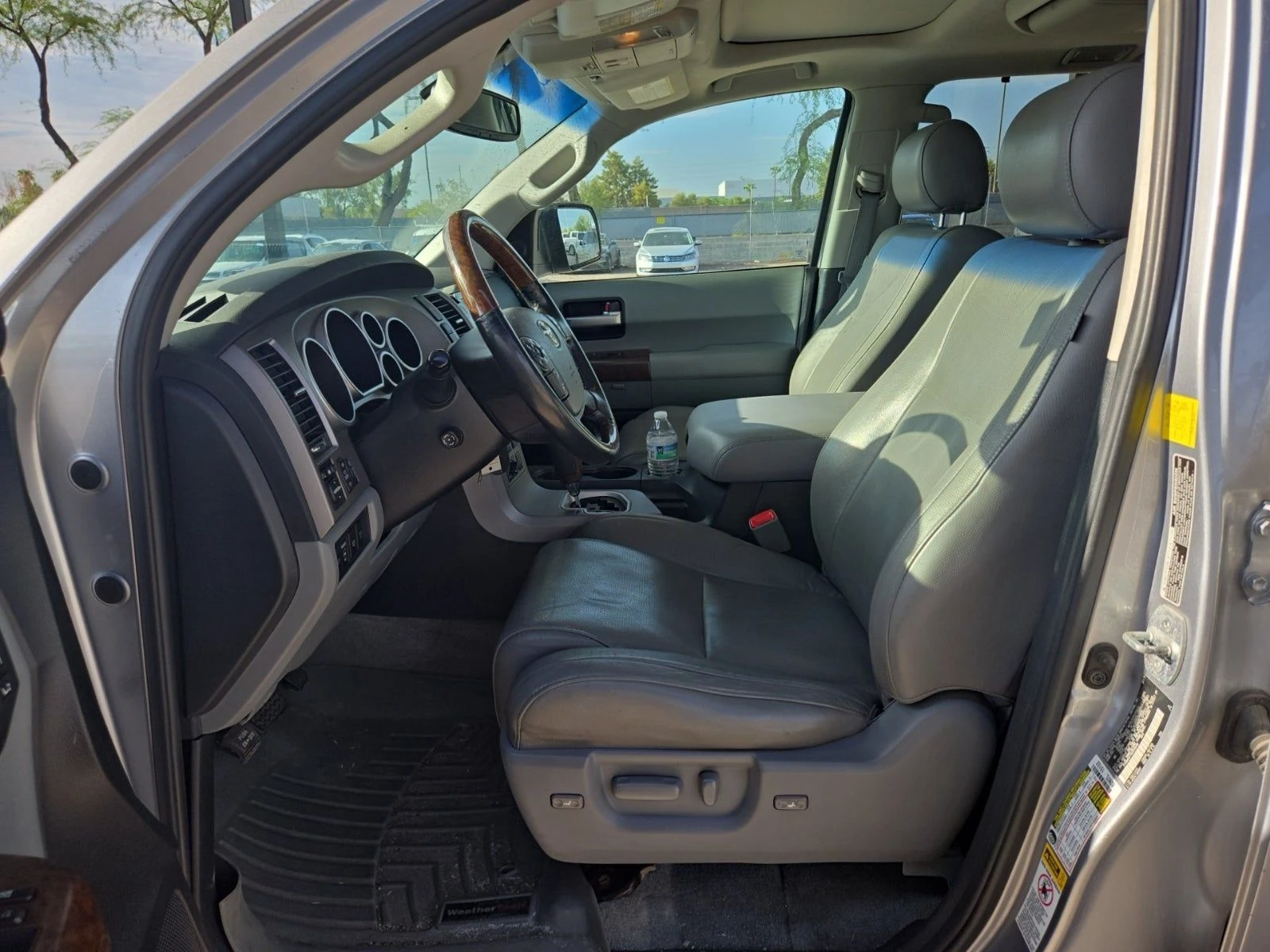 Toyota Sequoia PLATINUM* JBL* 5.7 V8 - изображение 8