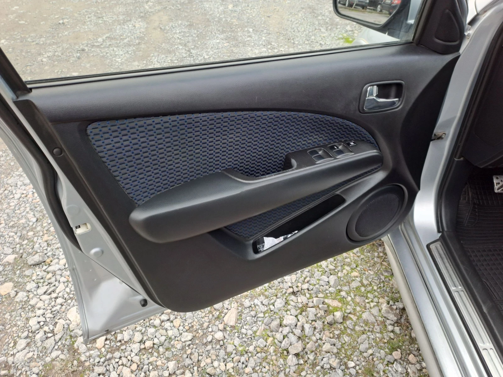 Mitsubishi Outlander 2.0 .- 136..96000. | Mobile.bg   6