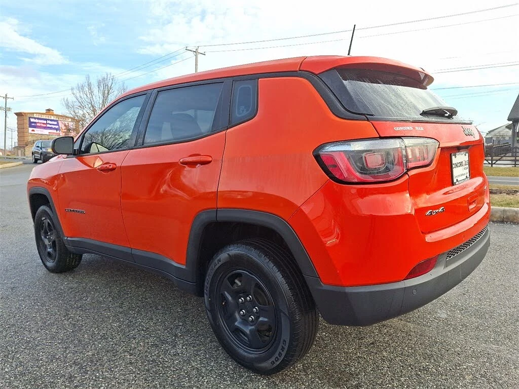 Jeep Compass Sport * CARFAX * АвтоКредит* (ЦЕНА ДО БГ) - изображение 4