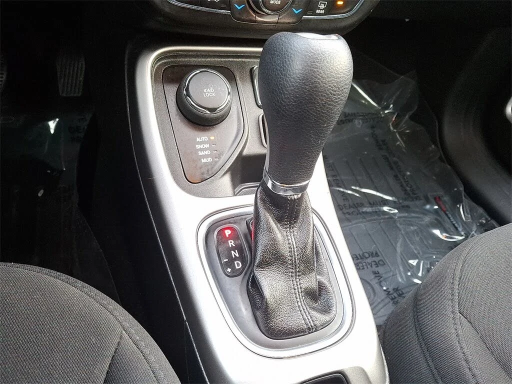 Jeep Compass Sport * CARFAX * АвтоКредит* (ЦЕНА ДО БГ) - изображение 10