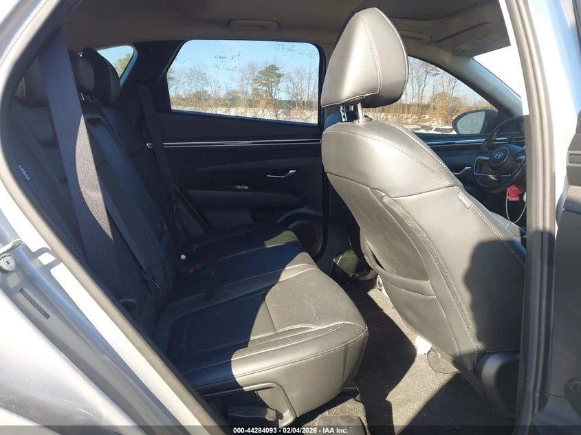 Hyundai Tucson 2.5l Sel, снимка 8 - Автомобили и джипове - 54572474