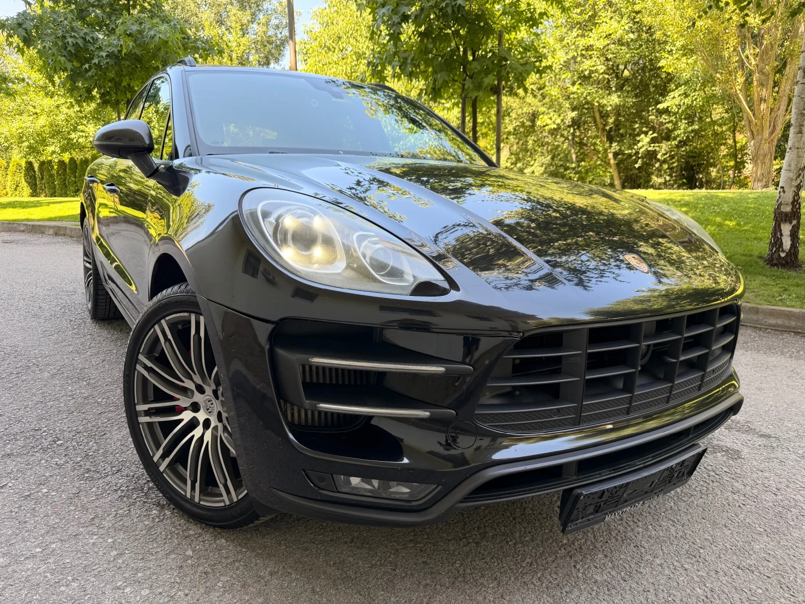 Porsche Macan TURBO / CARBON 
