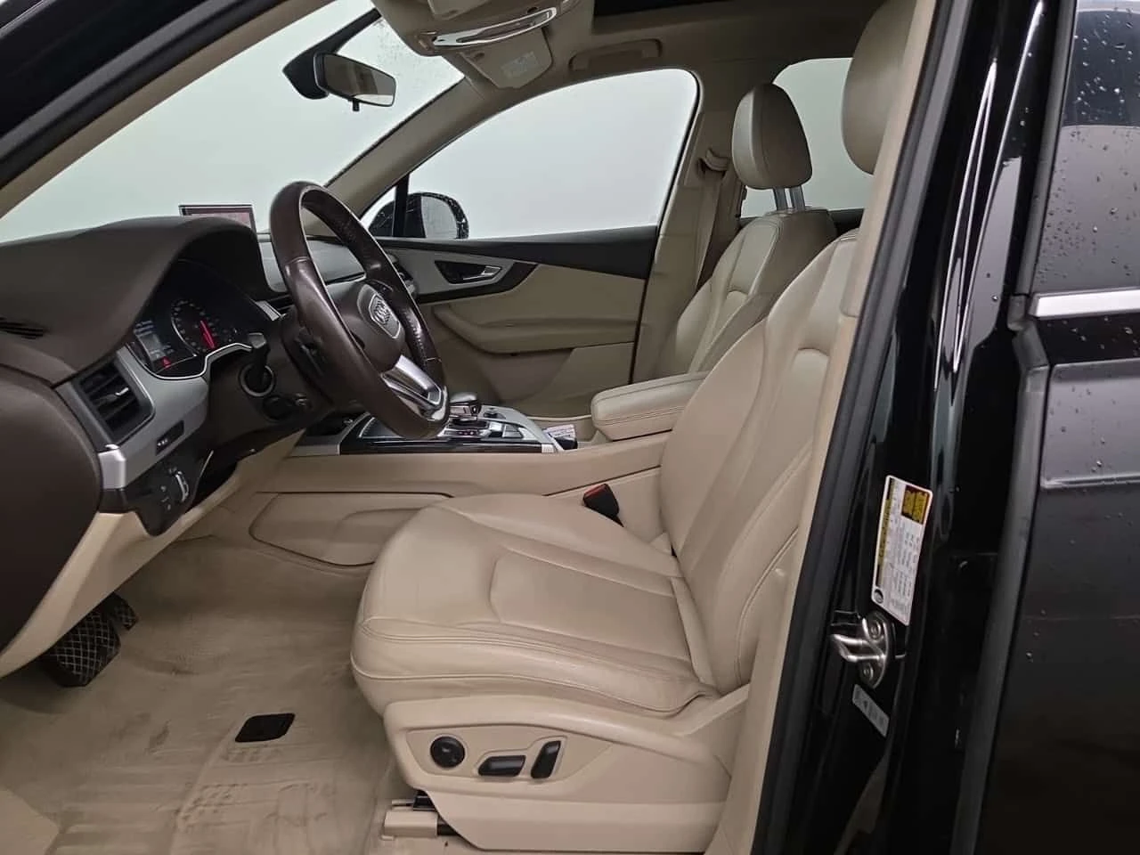 Audi Q7 * KOMFORT * CARFAX * БЕЗ ПЪРВОНАЧАЛНА ВНОСКА, снимка 5 - Автомобили и джипове - 55446485