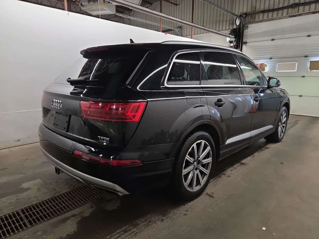 Audi Q7 * KOMFORT * CARFAX * БЕЗ ПЪРВОНАЧАЛНА ВНОСКА, снимка 3 - Автомобили и джипове - 55446485