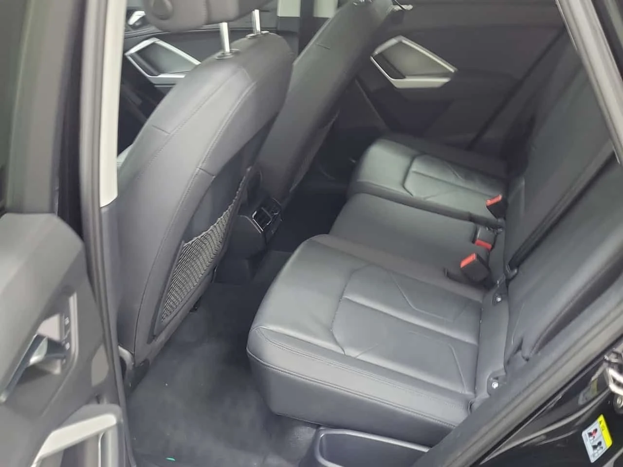 Audi Q3 * KOMFORT * CARFAX * ЦЕНА ДО БГ, снимка 11 - Автомобили и джипове - 55616841