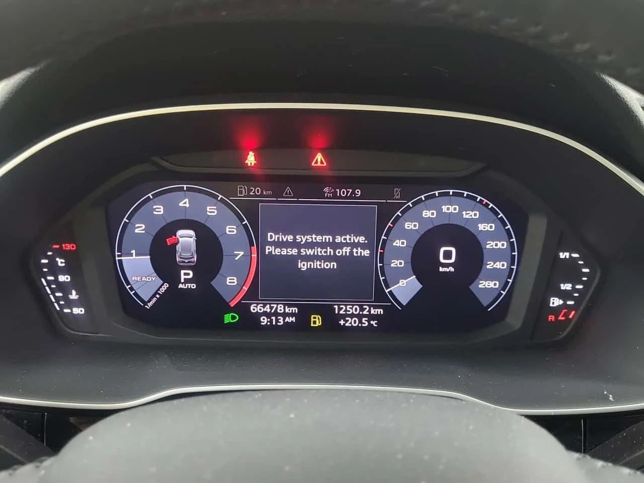 Audi Q3 * KOMFORT * CARFAX * ЦЕНА ДО БГ, снимка 9 - Автомобили и джипове - 55616841