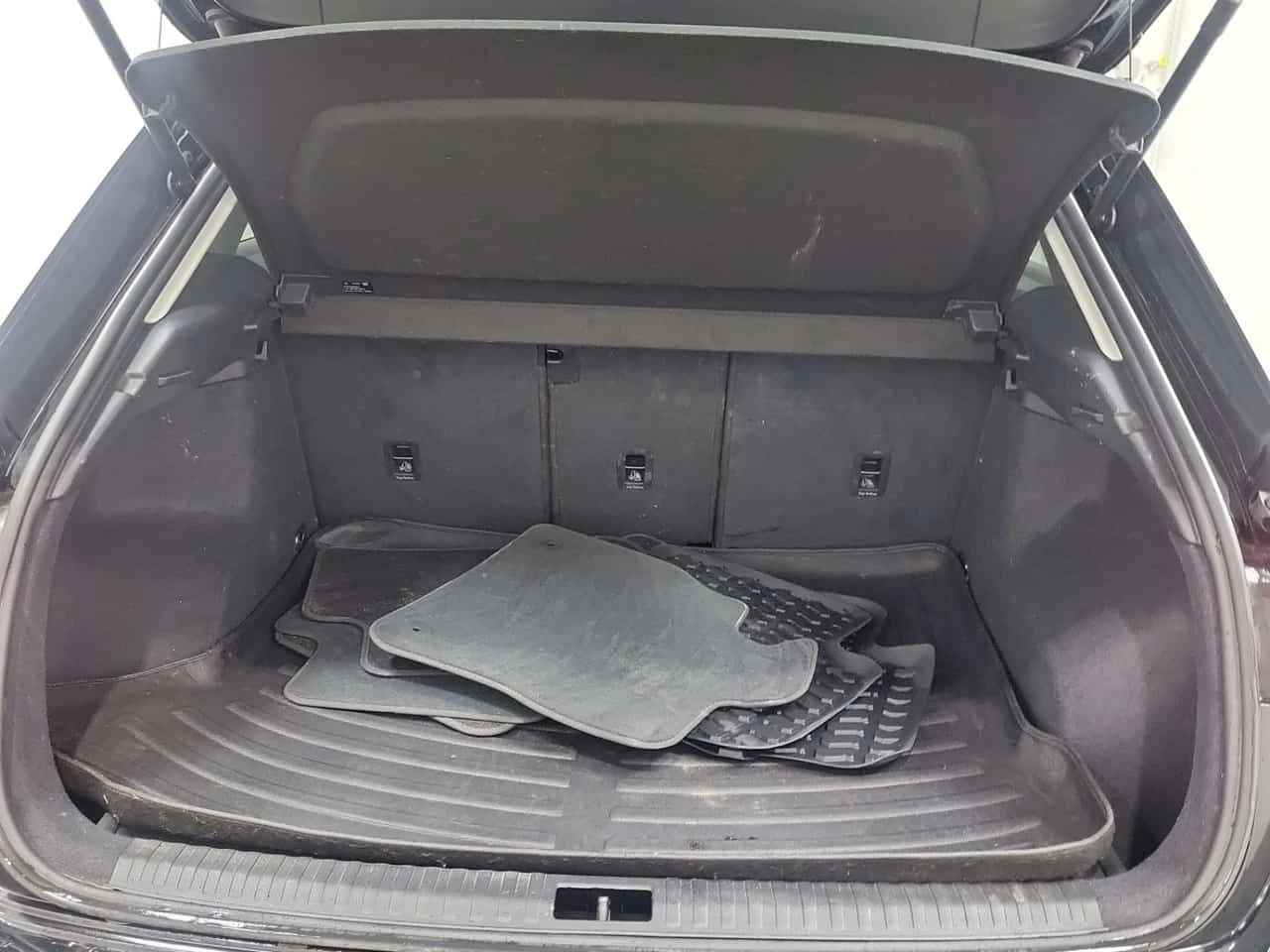 Audi Q3 * KOMFORT * CARFAX * ЦЕНА ДО БГ, снимка 15 - Автомобили и джипове - 55616841