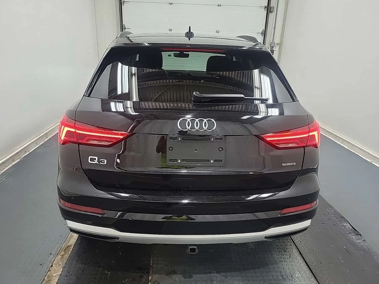 Audi Q3 * KOMFORT * CARFAX * ЦЕНА ДО БГ, снимка 5 - Автомобили и джипове - 55616841