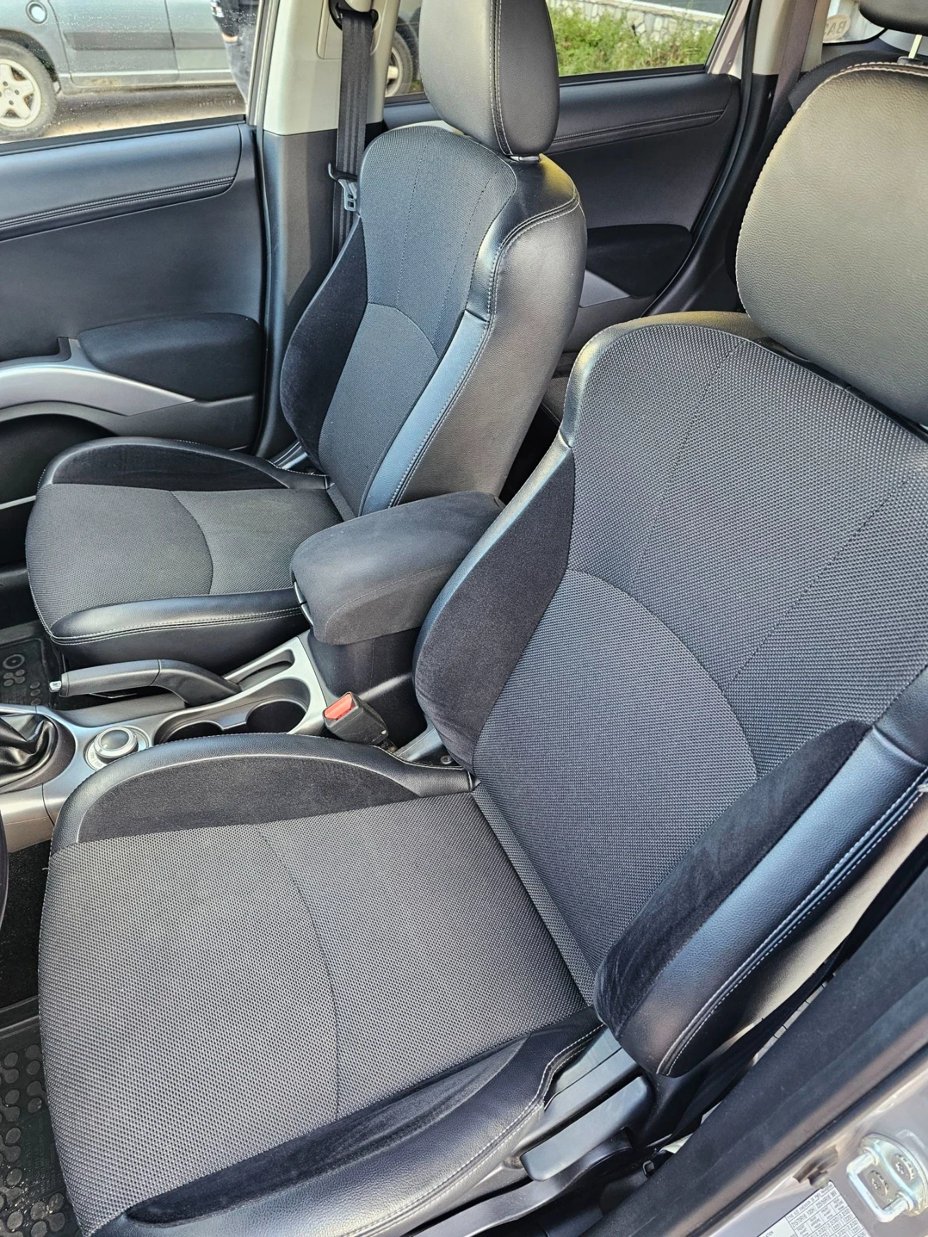 Mitsubishi Outlander 2.4L/ 75 000км, снимка 6 - Автомобили и джипове - 55983086