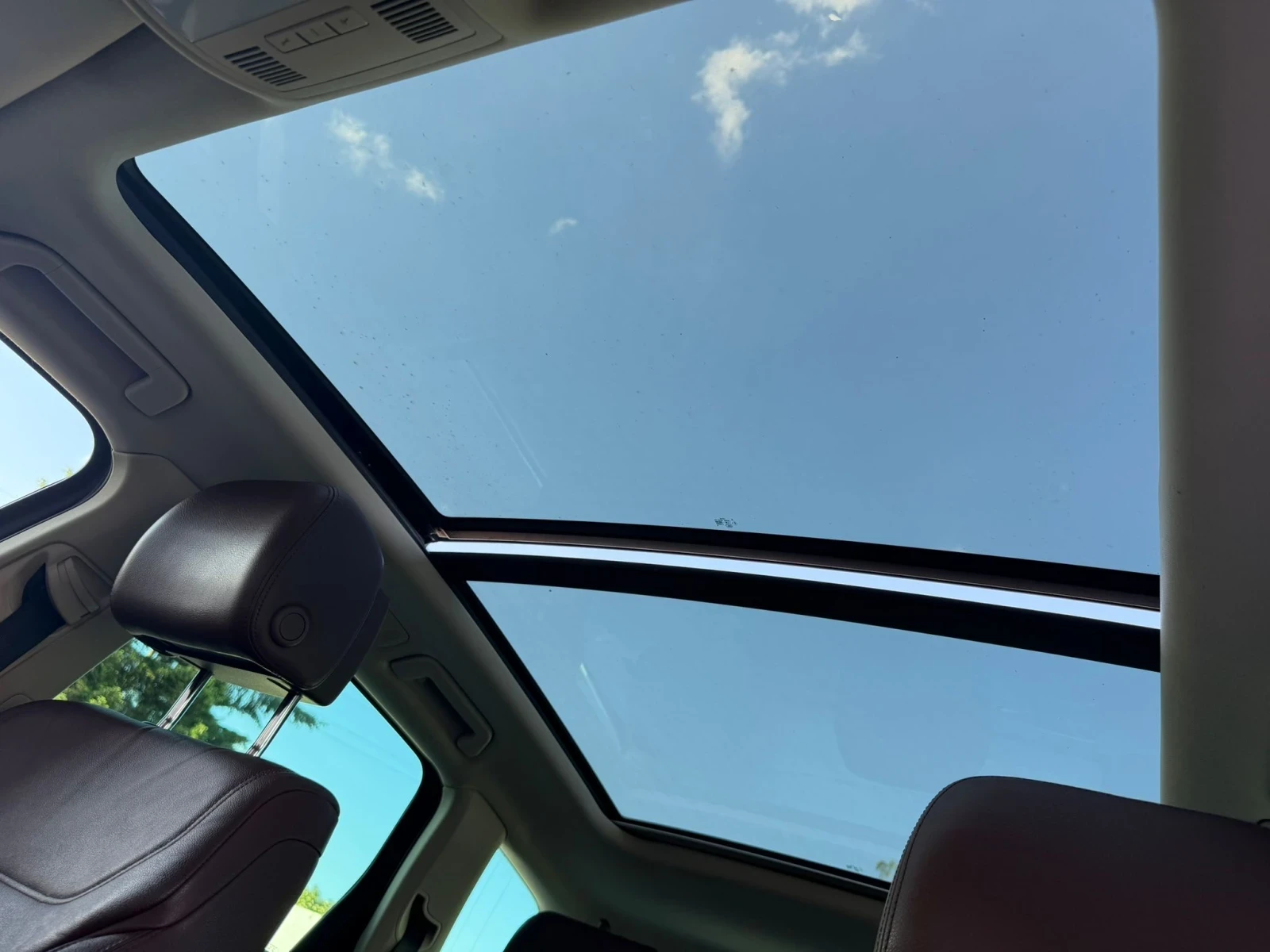 VW Touareg 2.0TDI AUTOMATIK NAVI PANORAMA KEY LESS WEBASTO , снимка 16 - Автомобили и джипове - 56243054