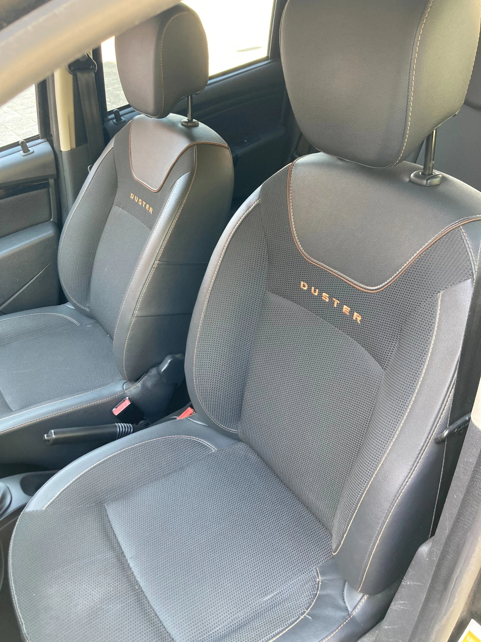 Dacia Duster 1.2 Tce , 4x4, снимка 16 - Автомобили и джипове - 56599067