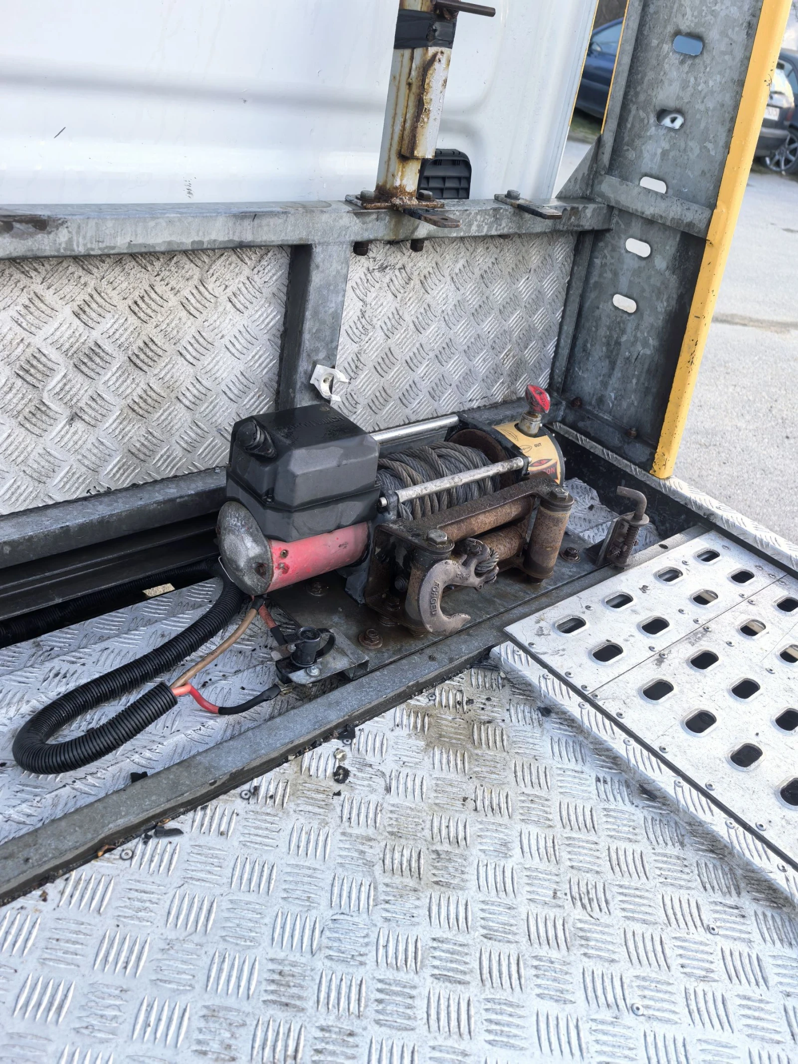 Iveco Daily Пътна помощ - изображение 7