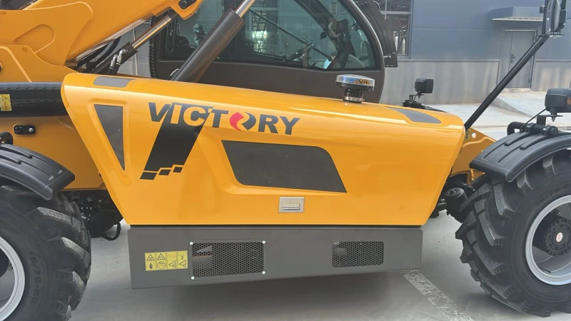 Телескопичен товарач JCB Victory 3007, снимка 6 - Селскостопанска техника - 51999659