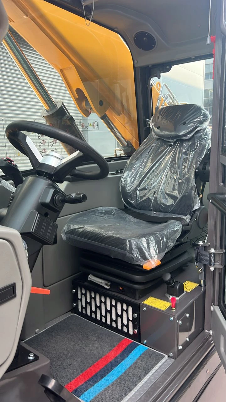 Телескопичен товарач JCB Victory 3007 - изображение 7