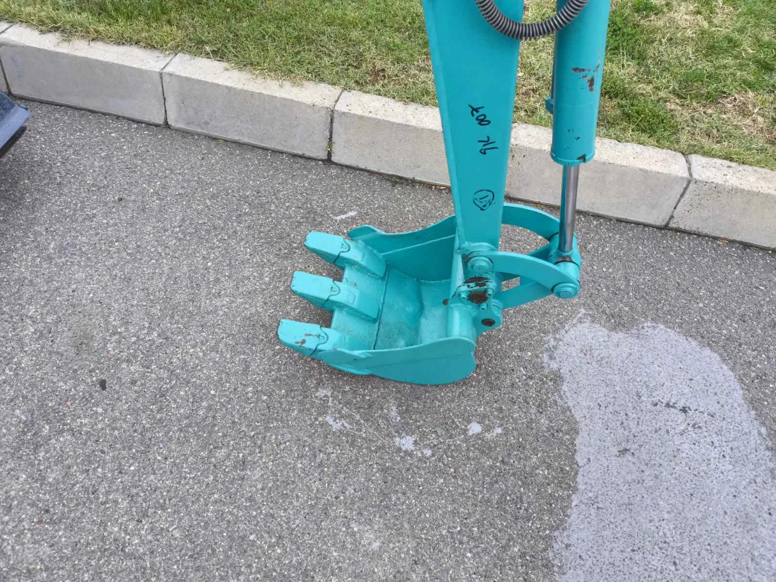 Багер Kobelco SK007 - изображение 4