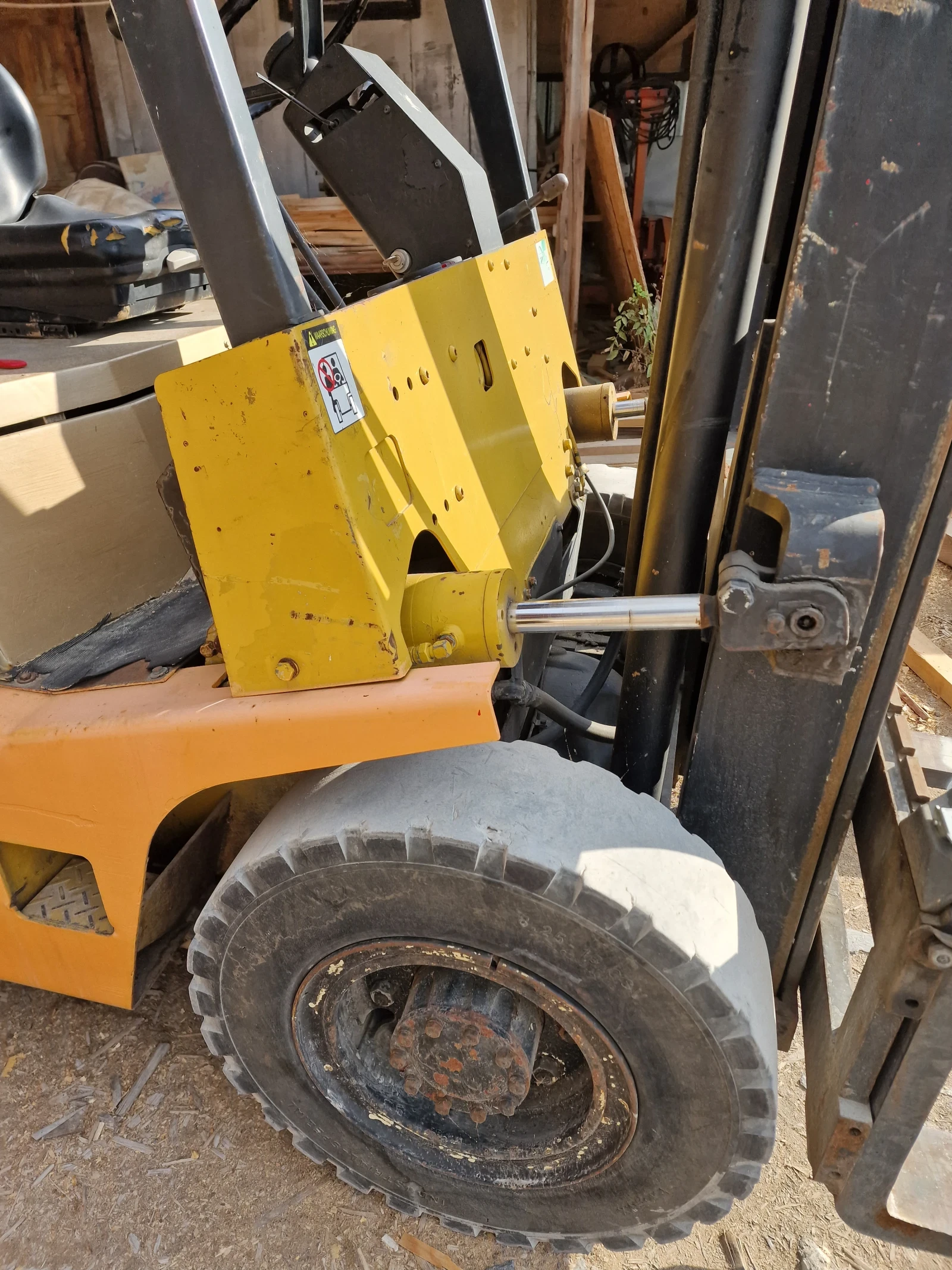  Yale | Mobile.bg   5