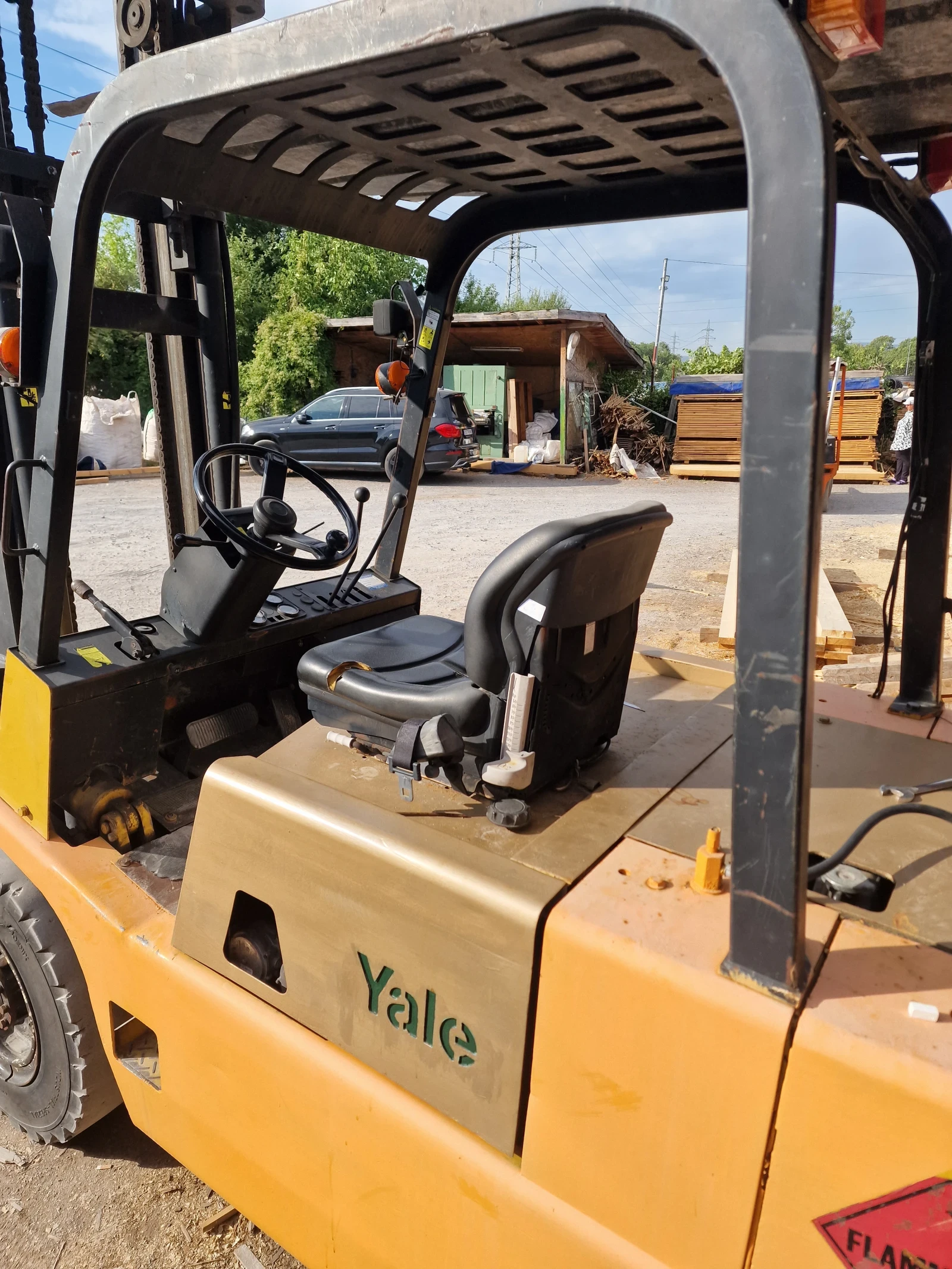  Yale | Mobile.bg   4