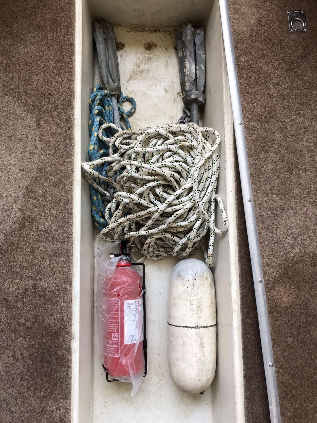   Schweizer Bateaux Sapfir | Mobile.bg   14