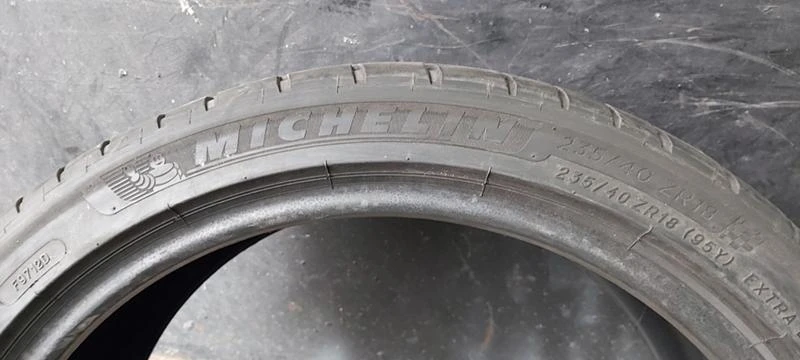 Гуми Летни 235/40R18, снимка 4 - Гуми и джанти - 35608376